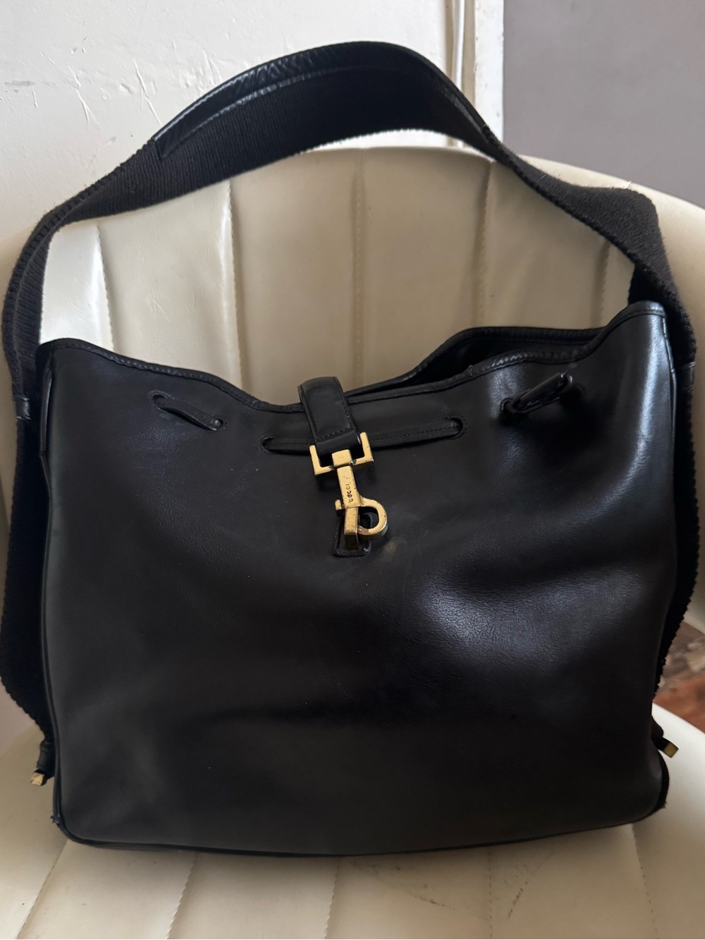 Gucci Black authentic made in Italy Leather Hobo Bag with Gold Hardware